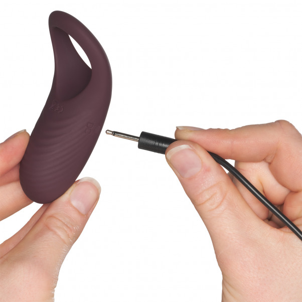 Amaysin Vibrating Love Fjernstyrt Penisring Produktbilde med hånd 52