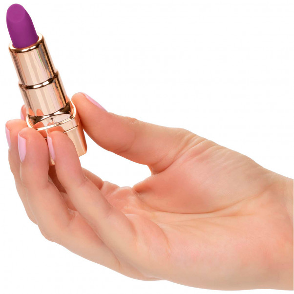 Bad Bitch Lipstick Vibrator produkt i hånd 50