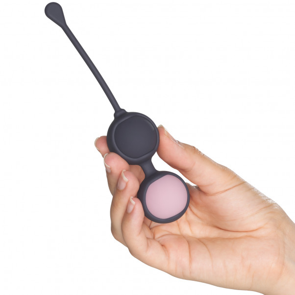 Amaysin Dobbelt Vaginakulesett Produktbilde med hånd 50