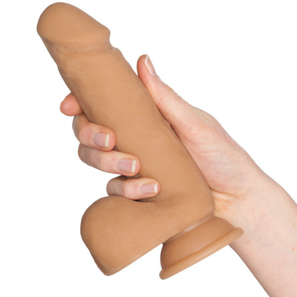 Willie City Luxe Realistisk Dildo 20 cm Produktbilde med hånd 50