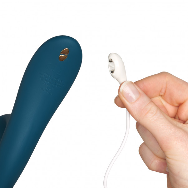 We-Vibe Penisring og Rabbitvibrator Date Night-Sett Produktbilde med hånd 52