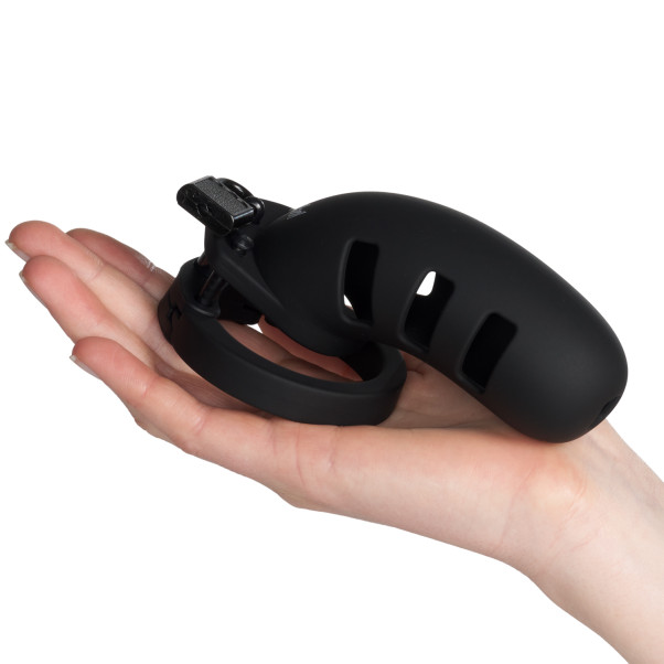 Mancage 21 Kyskhetsbelte Silikon Produktbilde med hånd 50