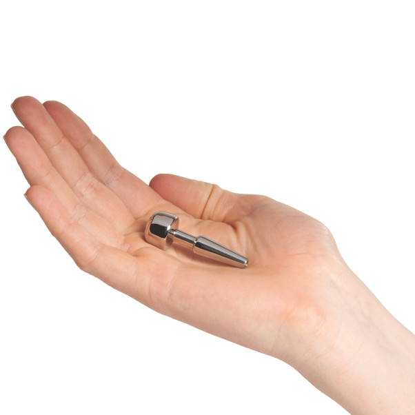 Shots Soaker Piss penisplugg Produktbilde med hånd 50