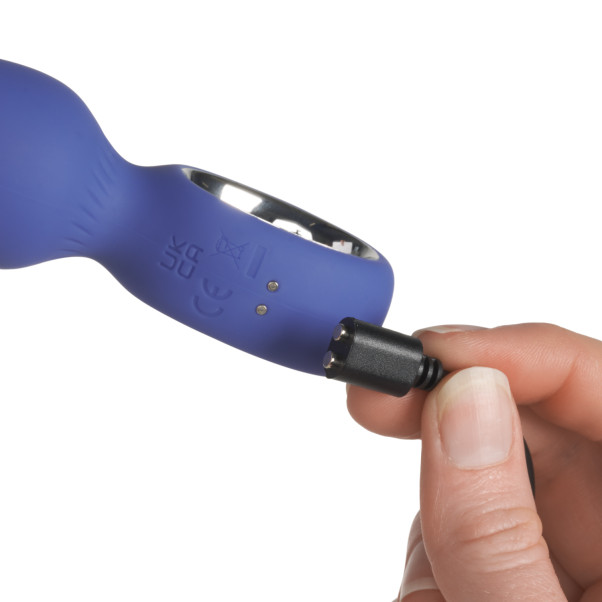 Sinful Color Up Veri Peri Vibrerende Analplugg Produktbilde med hånd 51