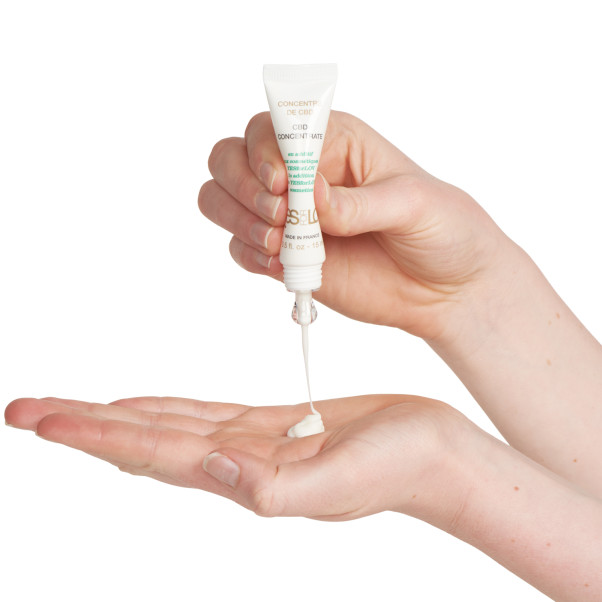 Yesforlove Concentrate Stimulerende Krem Produktbilde med hånd 51