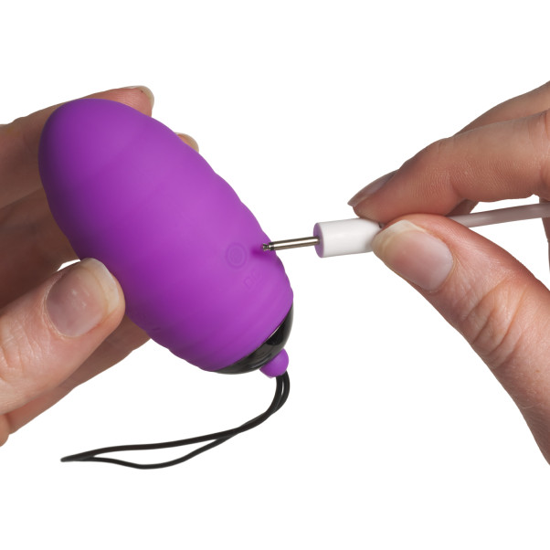 Adrien Lastic Ocean Breeze 2.0 Vibrerende Egg Produktbilde med hånd 52