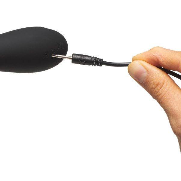 Sinful Slim Svart 12-trinns G-punktvibrator Produktbilde med hånd 50