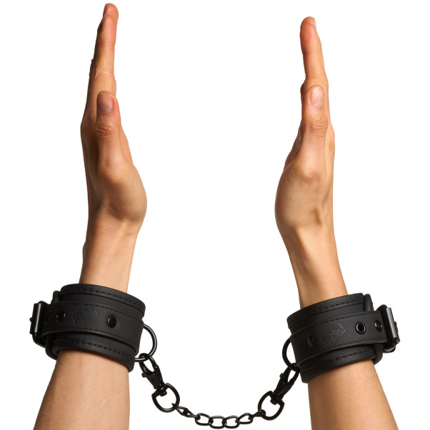 Bang! Bondage Kit Produktbilde med hånd 50