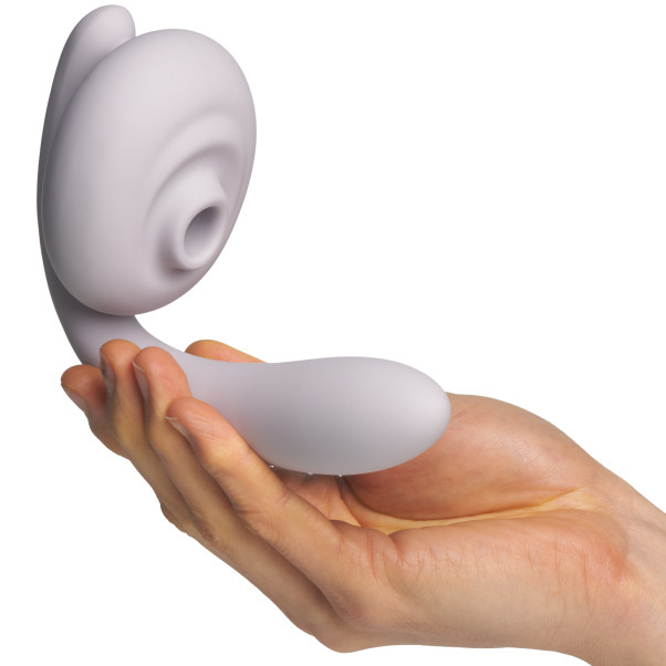 Tracy's Dog OG Flow Klitoris- and G-punktstimulator Produktbilde med hånd 50