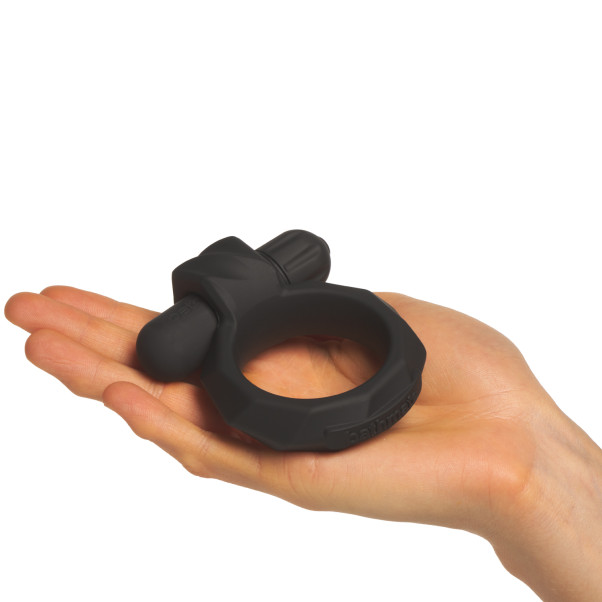 Bathmate Maximus Vibe 45 Penis- og Testikkelring Produktbilde med hånd 50