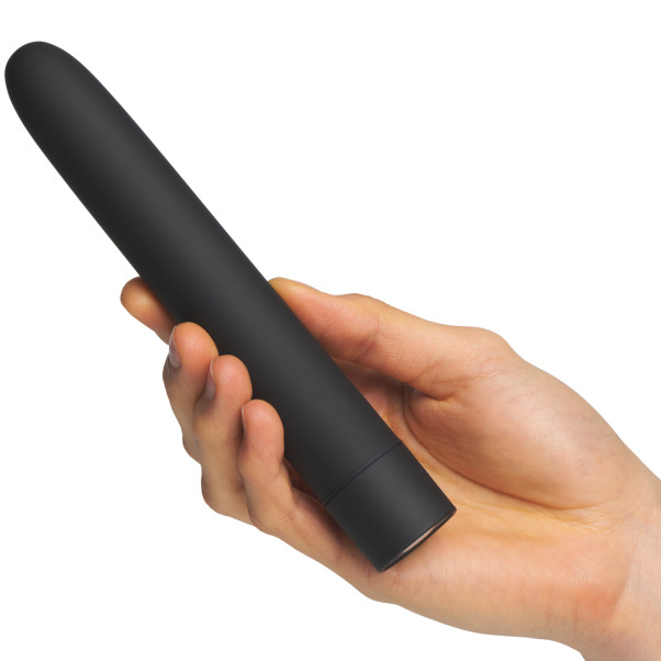 Sinful Sex Toy Starter Kit boks Produktbilde med hånd 50