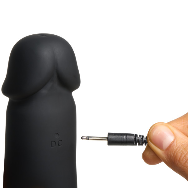 MR.MEMBR Power Vibrerende Penishylse Produktbilde med hånd 52