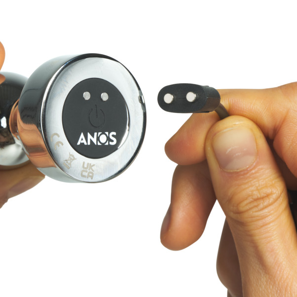 Anos Heavy Metal Vibrerende Analplugg Produktbilde med hånd 51