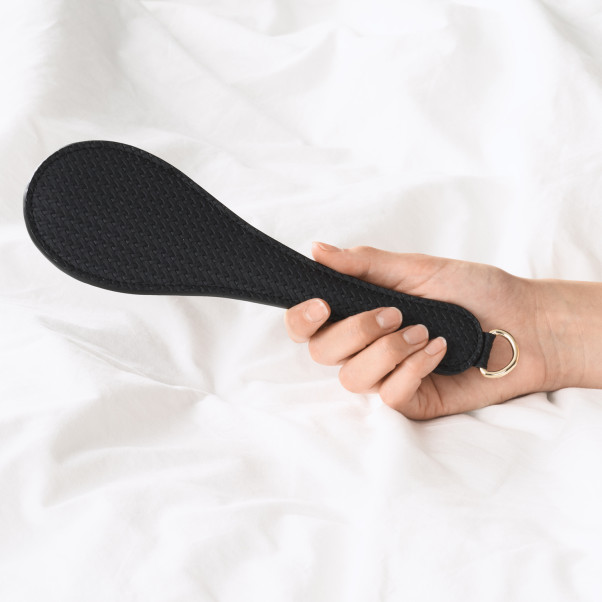 Sinful Flettet Kinky Bondagesett Produktbilde med hånd 50