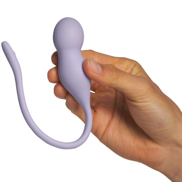 Perifit Care+ Bekkenbunnstrener Produktbilde med hånd 50