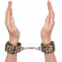 Baseks Leopard Kinky Bondage-sett 6 stk Produktbilde med hånd 50