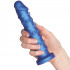 Baseks Nubby Stimulating Dildo 19 cm Produktbilde med hånd 50