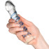 ToyJoy G-Spot Gemstone Glassdildo 18 cm Produktbilde med hånd 50