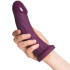 Tantus Adam supermyk dildo i silikon 19,3 cm Produktbilde med hånd 50