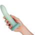 Sinful Gradient Matcha Green Dildo 18 cm Produktbilde med hånd 50
