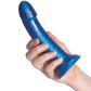 baseks Metallic Blå Silikondildo 18 cm Produktbilde med hånd 50