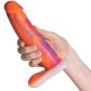 Vixen Creations Bandit Tie-Bright VixSkin Dildo 20,5 cm Produktbilde med hånd 50