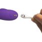 We-Vibe Sync 2 Appstyrt Parvibrator Produktbilde med hånd 52